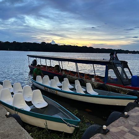 Hostel Tortuguero 7Backpackers Dış mekan fotoğraf