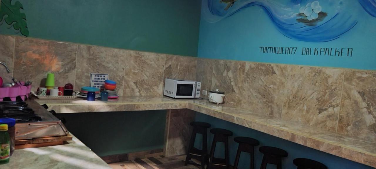 Hostel Tortuguero 7Backpackers Dış mekan fotoğraf