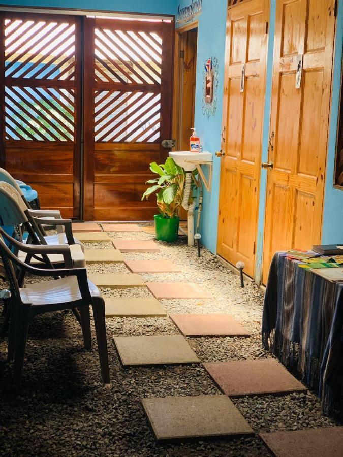 Hostel Tortuguero 7Backpackers Dış mekan fotoğraf
