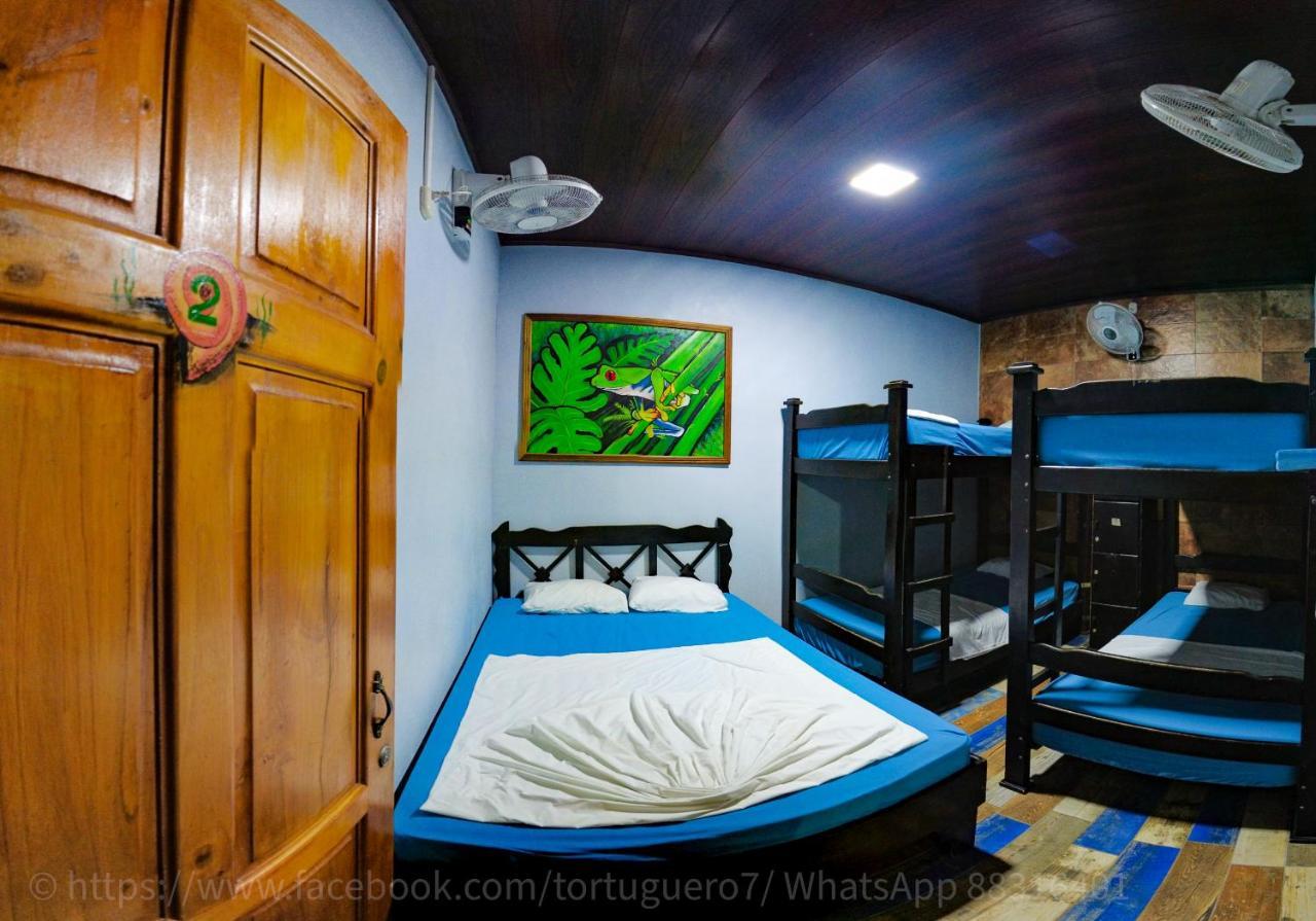 Hostel Tortuguero 7Backpackers Dış mekan fotoğraf