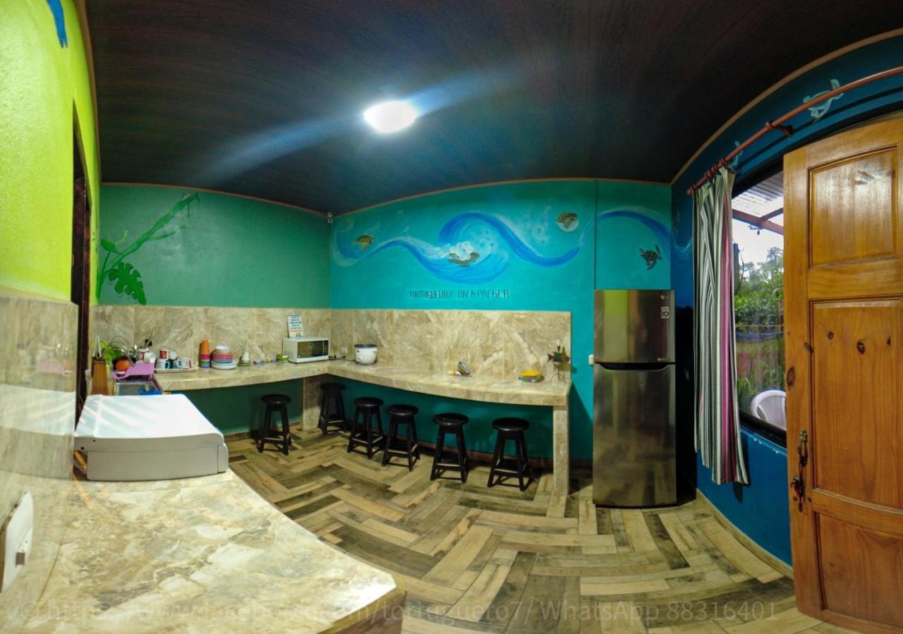 Hostel Tortuguero 7Backpackers Dış mekan fotoğraf