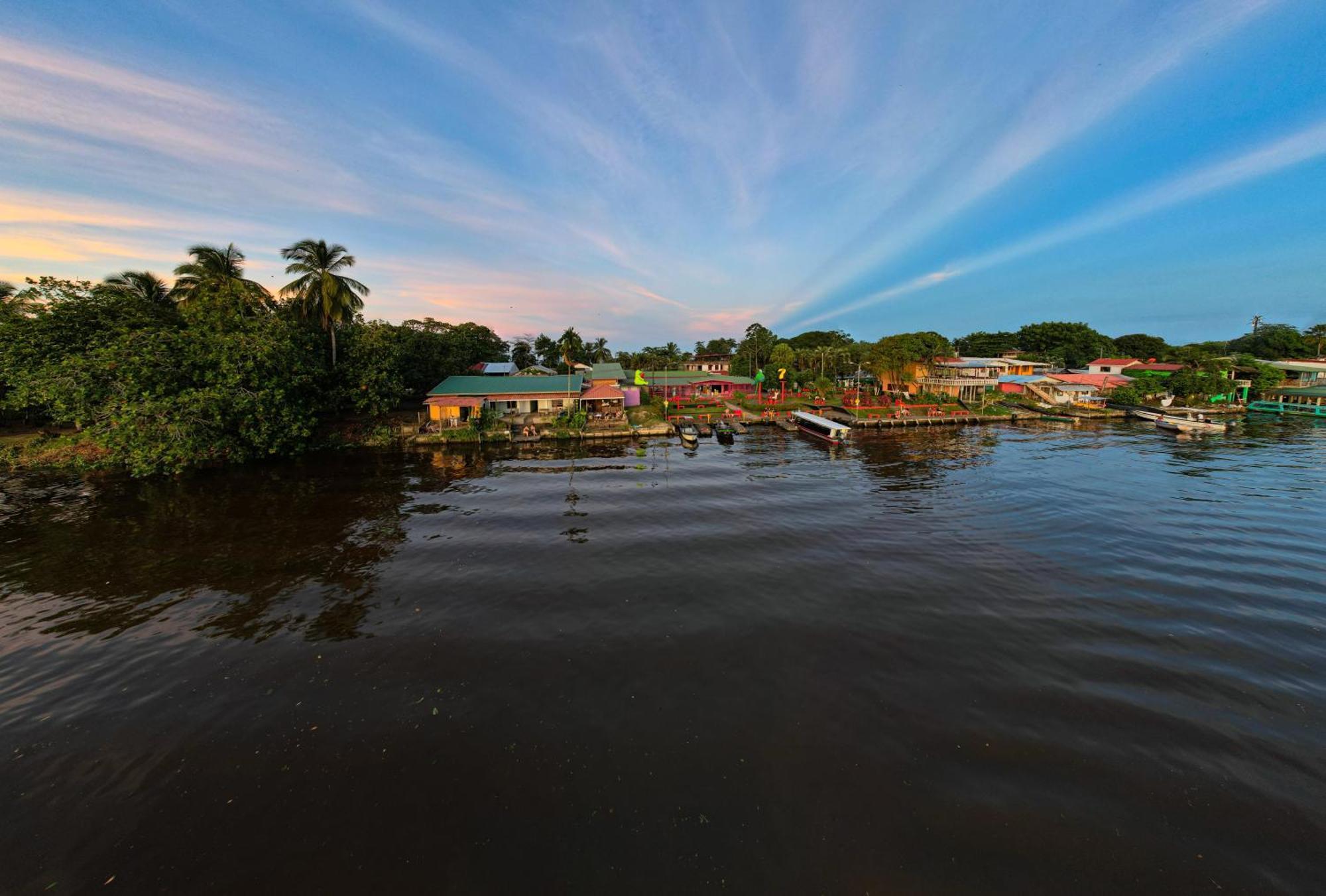 Hostel Tortuguero 7Backpackers Dış mekan fotoğraf