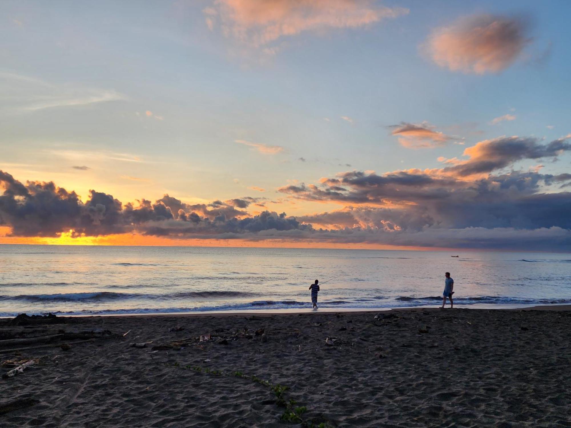 Hostel Tortuguero 7Backpackers Dış mekan fotoğraf